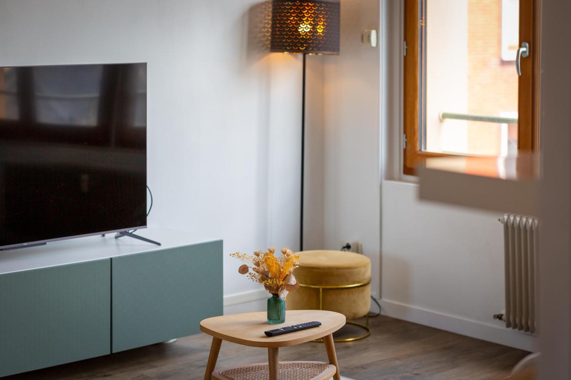 Apartamento Juliette : *Logement Avec Balcon* Ruan Exterior foto